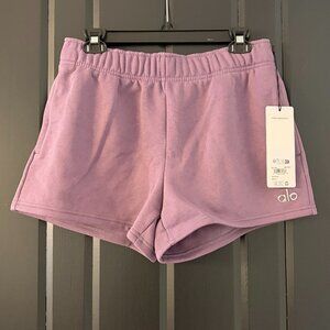 Alo Yoga Accolade Short – Plum Kiss – NWT